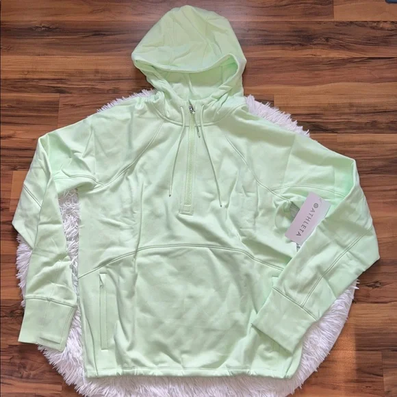 Athleta Unstoppable Fleece Lined Half Zip Sweatshirt Size Medium Mint Tint NEW